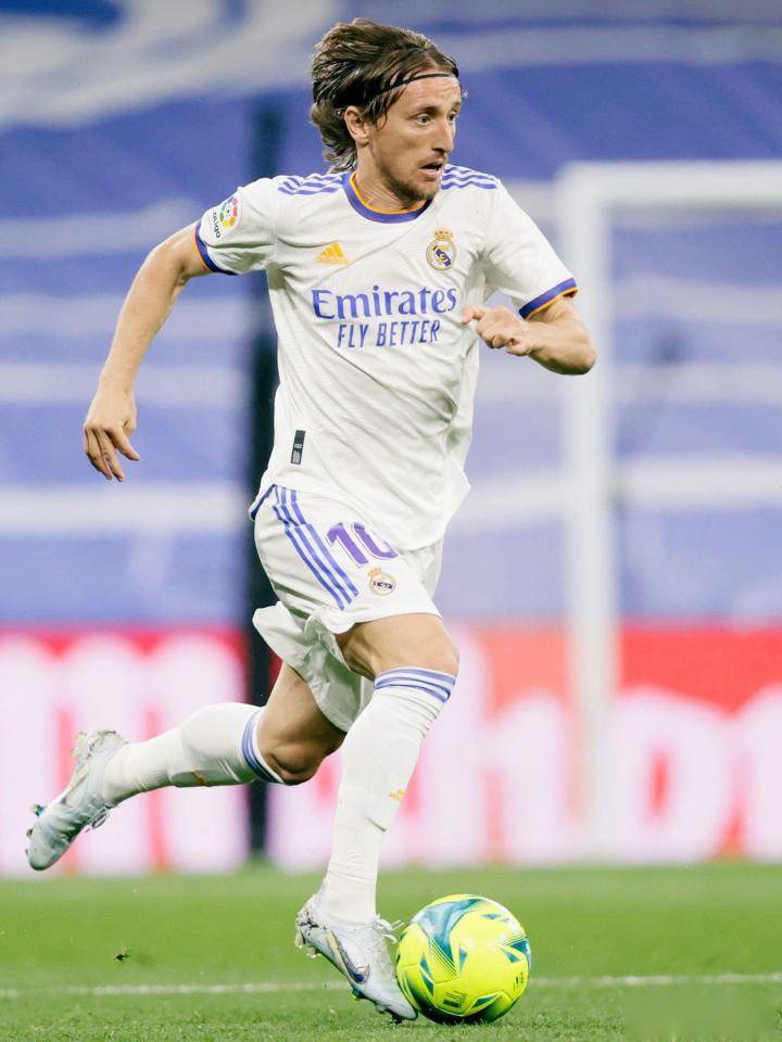 格雷森·阿伦：我的犯规力度符合对抗标准，在允许范围之内