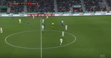 布莱顿发布三笘薰手持二战时日本侵略者照片的图片，如今已删除道歉但限制评论